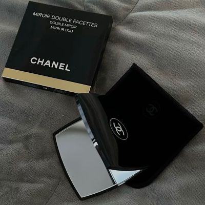 آینه جیبی دوقلوی شنل